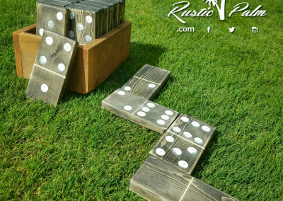 Yard Dominoes with Box